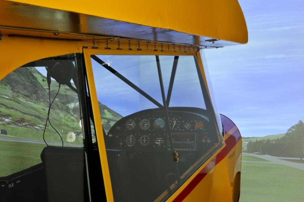 Flugsimulator Spornrad Piper PA 18 in der Schweiz